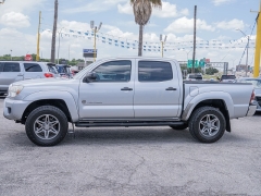 Used 2013  Toyota Tacoma 2WD Double Cab PreRunner V6 Short Bed at A Motors Sales & Finance near San Antonio&comma; TX