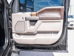 Used 2018  Ford Super Duty F-350 4WD Crew Cab Lariat DRW Longbed at A Motors Sales & Finance near San Antonio&comma; TX