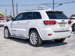 Used 2017 Jeep Grand Cherokee 4d SUV 2WD Laredo at A Motors Sales & Finance near San Antonio, TX