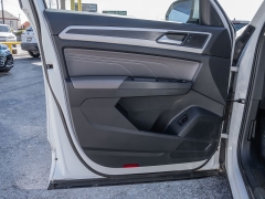 Used 2021  Volkswagen Atlas 3&period;6L V6 SE w&sol;Technology R-Line FWD at A Motors Sales & Finance near San Antonio&comma; TX