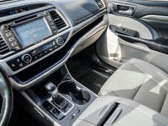 Used 2017 Toyota Highlander 4d SUV AWD Limited at A Motors Sales & Finance near San Antonio, TX