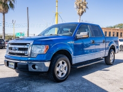 Used 2014  Ford F-150 2WD Supercrew XLT 5 1&sol;2 at A Motors Sales & Finance near San Antonio&comma; TX