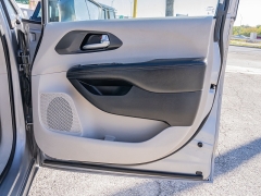 Used 2020  Chrysler Pacifica 4d Wagon Limited at A Motors Sales & Finance near San Antonio, TX