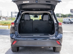 Used 2020  Toyota Highlander 4d SUV FWD XLE at A Motors Sales & Finance near San Antonio&comma; TX