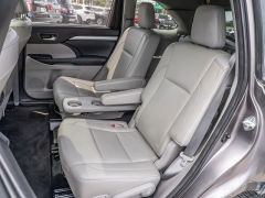 Used 2015  Toyota Highlander 4d SUV FWD XLE at A Motors Sales & Finance near San Antonio&comma; TX