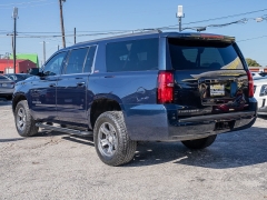 Used 2020  Chevrolet Suburban 4d SUV 4WD LT at A Motors Sales & Finance near San Antonio, TX