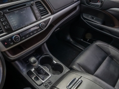 Used 2019  Toyota Highlander 4d SUV FWD XLE at A Motors Sales & Finance near San Antonio&comma; TX