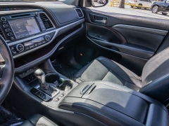 Used 2019  Toyota Highlander Hybrid 4d SUV AWD Limited at A Motors Sales & Finance near San Antonio&comma; TX