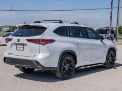 Used 2022  Toyota Highlander LE FWD at A Motors Sales & Finance near San Antonio&comma; TX