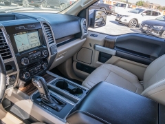 Used 2016  Ford F-150 2WD SuperCrew Lariat 5 1&sol;2 at A Motors Sales & Finance near San Antonio&comma; TX