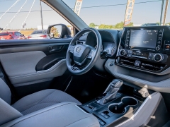 Used 2020  Toyota Highlander 4d SUV FWD LE at A Motors Sales & Finance near San Antonio, TX