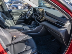 Used 2022  Toyota Highlander XLE FWD at A Motors Sales & Finance near San Antonio, TX