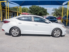 Used 2019  Hyundai Elantra 4d Sedan Value at A Motors Sales & Finance near San Antonio&comma; TX