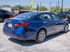 Used 2019  Nissan Altima 4d Sedan FWD 2&period;5L S at A Motors Sales & Finance near San Antonio&comma; TX