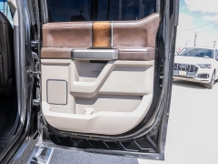 Used 2018  Ford Super Duty F-350 4WD Crew Cab Lariat DRW Longbed at A Motors Sales & Finance near San Antonio&comma; TX