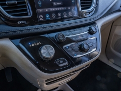 Used 2020  Chrysler Pacifica 4d Wagon Limited at A Motors Sales & Finance near San Antonio, TX