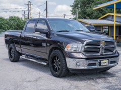 Used 2016  Ram 1500 2WD Crew Cab Lone Star at A Motors Sales & Finance near San Antonio&comma; TX