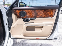 Used 2016  Jaguar XJ 4d Sedan Portfolio LWB at A Motors Sales & Finance near San Antonio&comma; TX