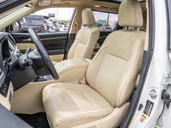 Used 2015  Toyota Highlander 4d SUV FWD Limited Platinum at A Motors Sales & Finance near San Antonio&comma; TX