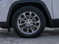 Used 2019 Jeep Cherokee 4d SUV FWD Latitude Plus 2.4L at A Motors Sales & Finance near San Antonio, TX
