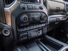 Used 2020  Chevrolet Silverado 2500 4WD Crew Cab High Country Gas at A Motors Sales & Finance near San Antonio&comma; TX