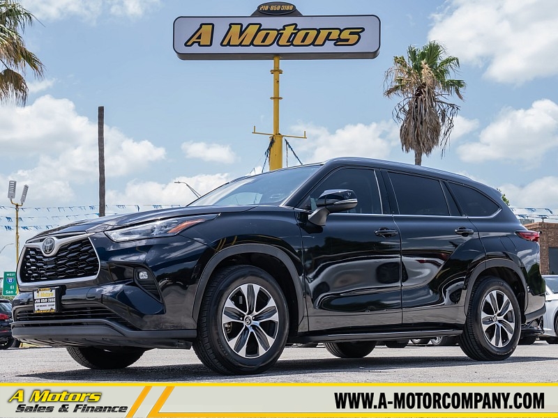 Used 2020  Toyota Highlander 4d SUV FWD XLE at A Motors Sales & Finance near San Antonio&comma; TX