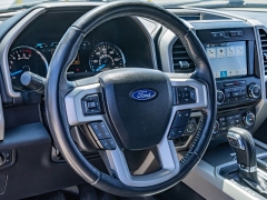 Used 2017  Ford F-150 4WD SuperCrew Lariat 5 1&sol;2 at A Motors Sales & Finance near San Antonio&comma; TX