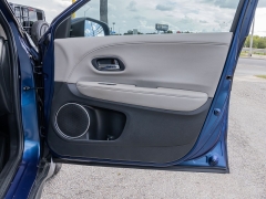 Used 2017  Honda HR-V 4d SUV FWD EX-L Navigation at A Motors Sales & Finance near San Antonio&comma; TX