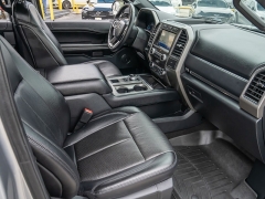 Used 2020  Ford Expedition 4d SUV 2WD XLT at A Motors Sales & Finance near San Antonio&comma; TX
