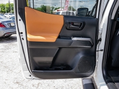 Used 2018  Toyota Tacoma 2WD Double Cab SR5 V6 at A Motors Sales & Finance near San Antonio&comma; TX