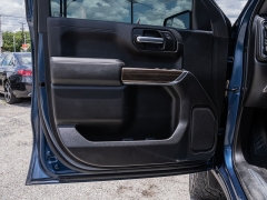 Used 2019  Chevrolet Silverado 1500 2WD Crew Cab LT at A Motors Sales & Finance near San Antonio&comma; TX
