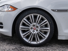 Used 2015  Jaguar XJL 4d Sedan Portfolio at A Motors Sales & Finance near San Antonio&comma; TX