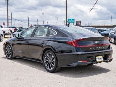 Used 2020  Hyundai Sonata 4d Sedan Limited at A Motors Sales & Finance near San Antonio&comma; TX