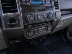 Used 2015  Ford F-150 2WD Supercrew XLT 5 1&sol;2 at A Motors Sales & Finance near San Antonio&comma; TX