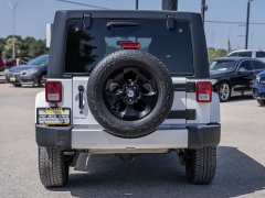 Used 2017  Jeep Wrangler Unlimited 4d Convertible Sahara at A Motors Sales & Finance near San Antonio&comma; TX
