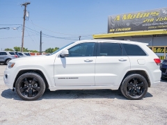 Used 2015 Jeep Grand Cherokee 4d SUV 2WD Laredo Altitude at A Motors Sales & Finance near San Antonio, TX