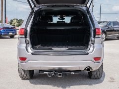 Used 2017  Jeep Grand Cherokee 4d SUV 4WD Laredo Altitude at A Motors Sales & Finance near San Antonio, TX