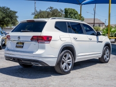 Used 2019 Volkswagen Atlas 4d SUV 3.6L SEL R-Line at A Motors Sales & Finance near San Antonio, TX