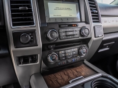 Used 2018  Ford Super Duty F-350 4WD Crew Cab Lariat DRW Longbed at A Motors Sales & Finance near San Antonio&comma; TX