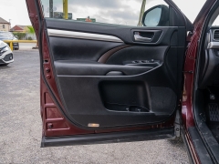 Used 2019  Toyota Highlander 4d SUV FWD XLE at A Motors Sales & Finance near San Antonio&comma; TX