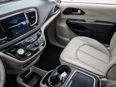 Used 2020  Chrysler Pacifica 4d Wagon Limited at A Motors Sales & Finance near San Antonio, TX