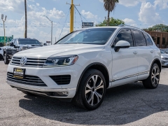 Used 2017  Volkswagen Touareg 4d SUV 4motion Wolfsburg at A Motors Sales & Finance near San Antonio&comma; TX
