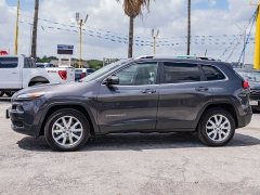 Used 2016  Jeep Cherokee 4d SUV 4WD Limited V6 at A Motors Sales & Finance near San Antonio&comma; TX