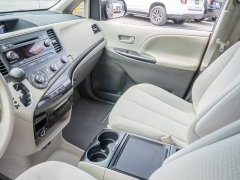 Used 2012  Toyota Sienna 4d Wagon LE at A Motors Sales & Finance near San Antonio&comma; TX