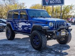 Used 2018  Jeep Wrangler Unlimited 4d SUV 4WD Sahara at A Motors Sales & Finance near San Antonio&comma; TX