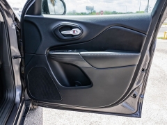 Used 2016  Jeep Cherokee 4d SUV 4WD Limited V6 at A Motors Sales & Finance near San Antonio&comma; TX