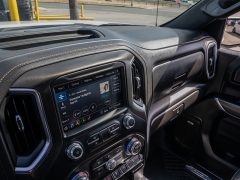 Used 2020  GMC Sierra 1500 4WD Crew Cab AT4 at A Motors Sales & Finance near San Antonio&comma; TX