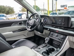 Used 2022  Kia Carnival LX Seat Package FWD at A Motors Sales & Finance near San Antonio, TX