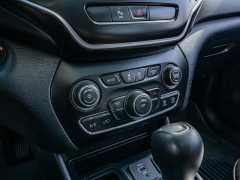 Used 2019 Jeep Cherokee 4d SUV FWD Latitude Plus 2.4L at A Motors Sales & Finance near San Antonio, TX