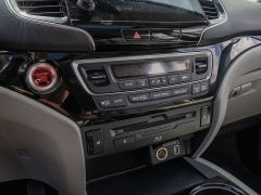 Used 2019  Honda Pilot 4d SUV FWD Touring 7-Passenger at A Motors Sales & Finance near San Antonio&comma; TX